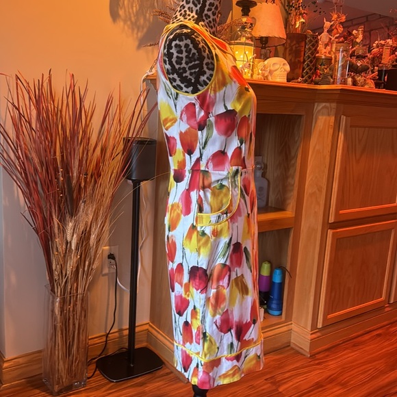 Spring/Easter Style Dress - Picture 4 of 13